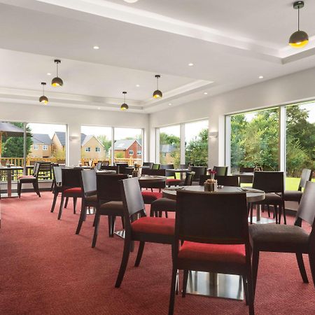 Ramada Milton Keynes Hotel Eksteriør billede