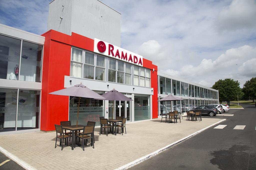Ramada Milton Keynes Hotel Eksteriør billede