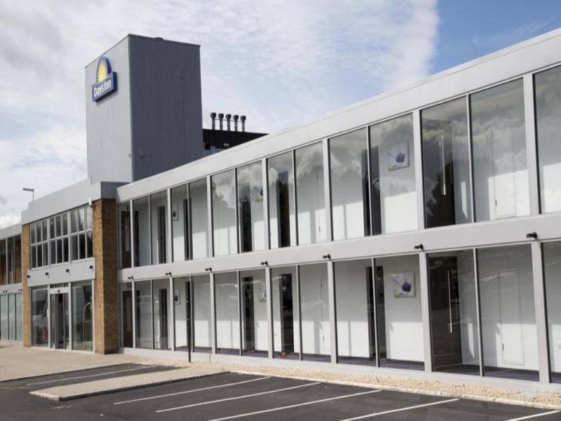 Ramada Milton Keynes Hotel Eksteriør billede