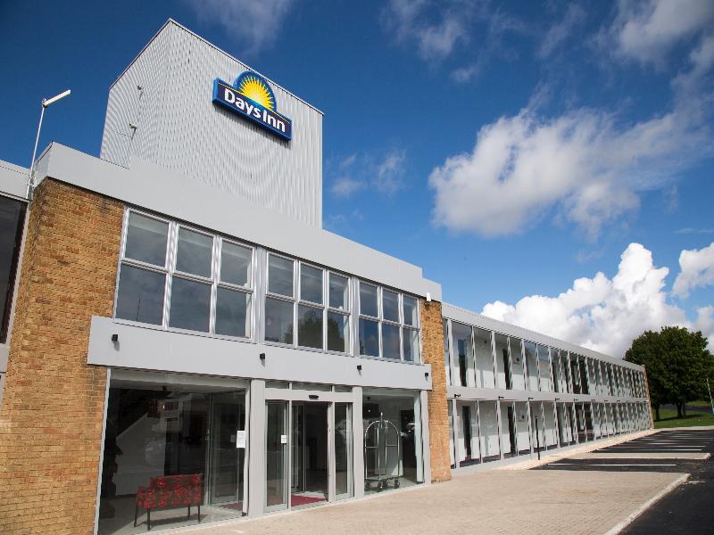 Ramada Milton Keynes Hotel Eksteriør billede