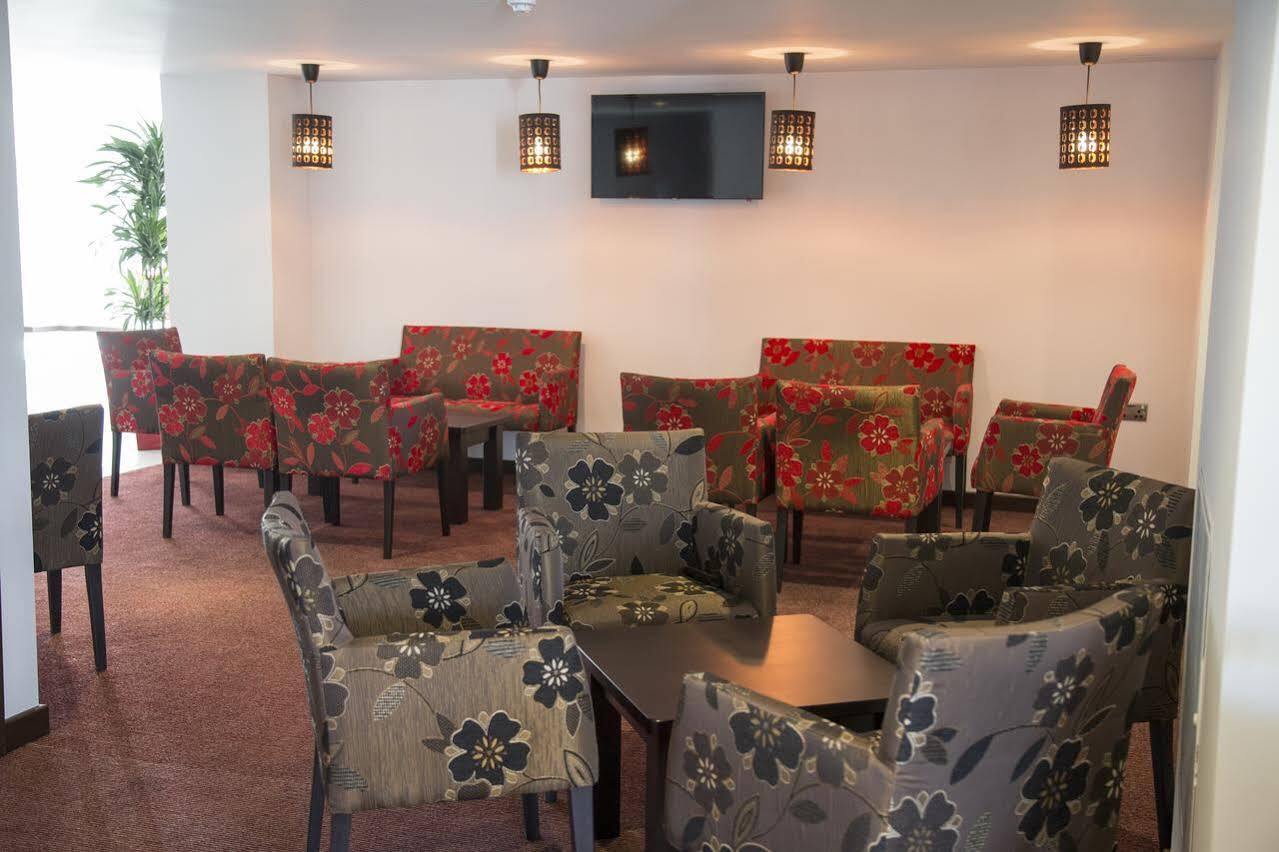 Ramada Milton Keynes Hotel Eksteriør billede