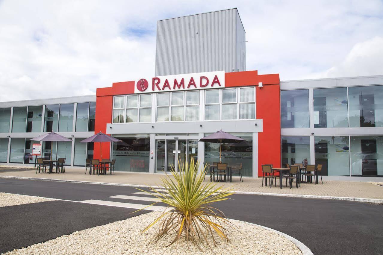 Ramada Milton Keynes Hotel Eksteriør billede